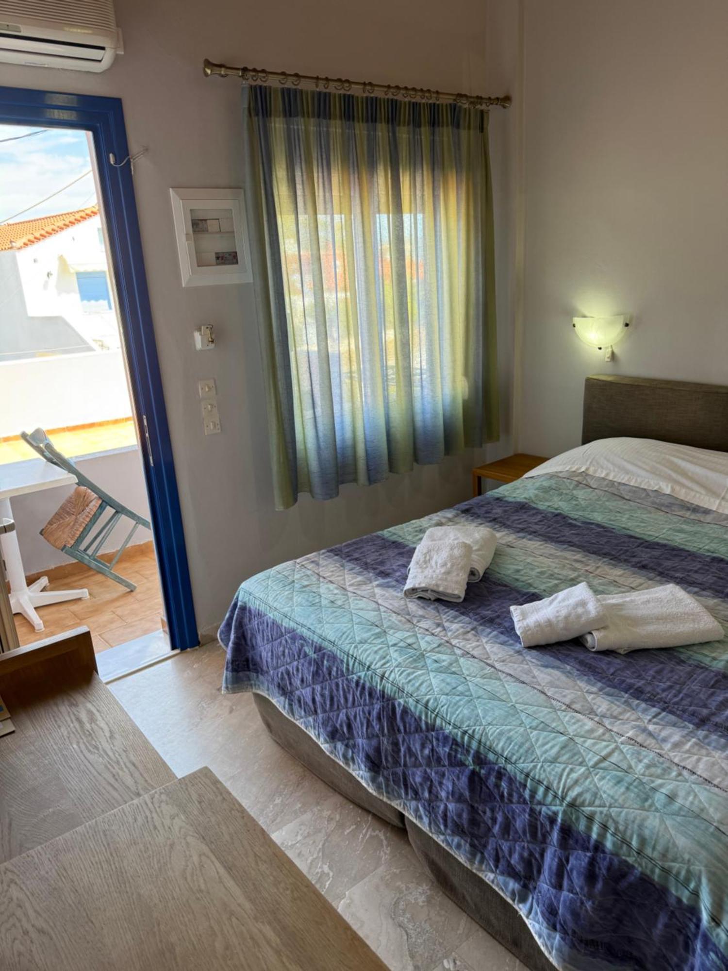 Hotel Vias à Neápolis Extérieur photo