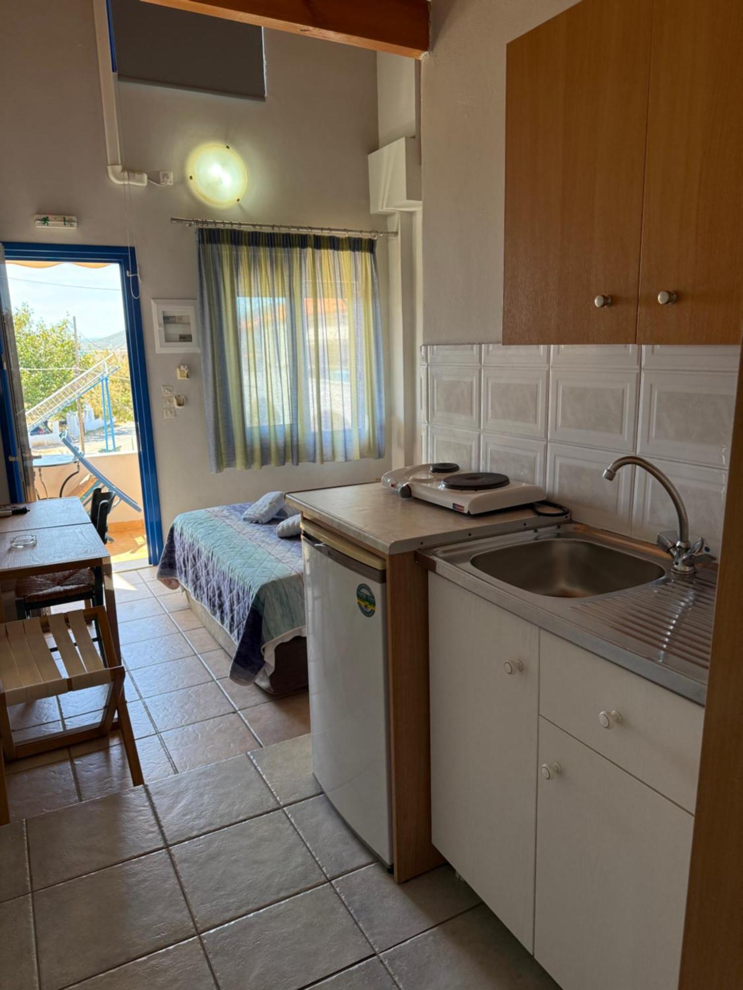 Hotel Vias à Neápolis Extérieur photo
