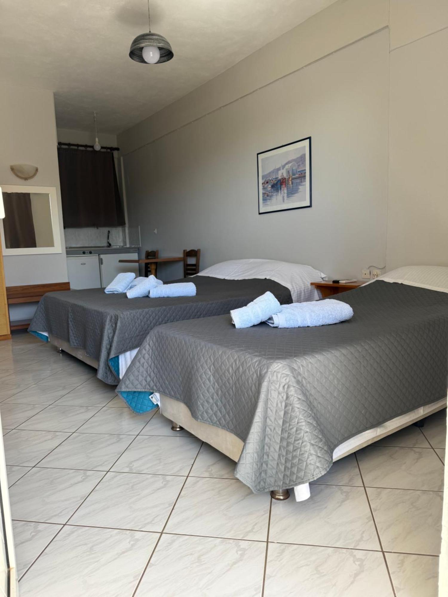 Hotel Vias à Neápolis Extérieur photo